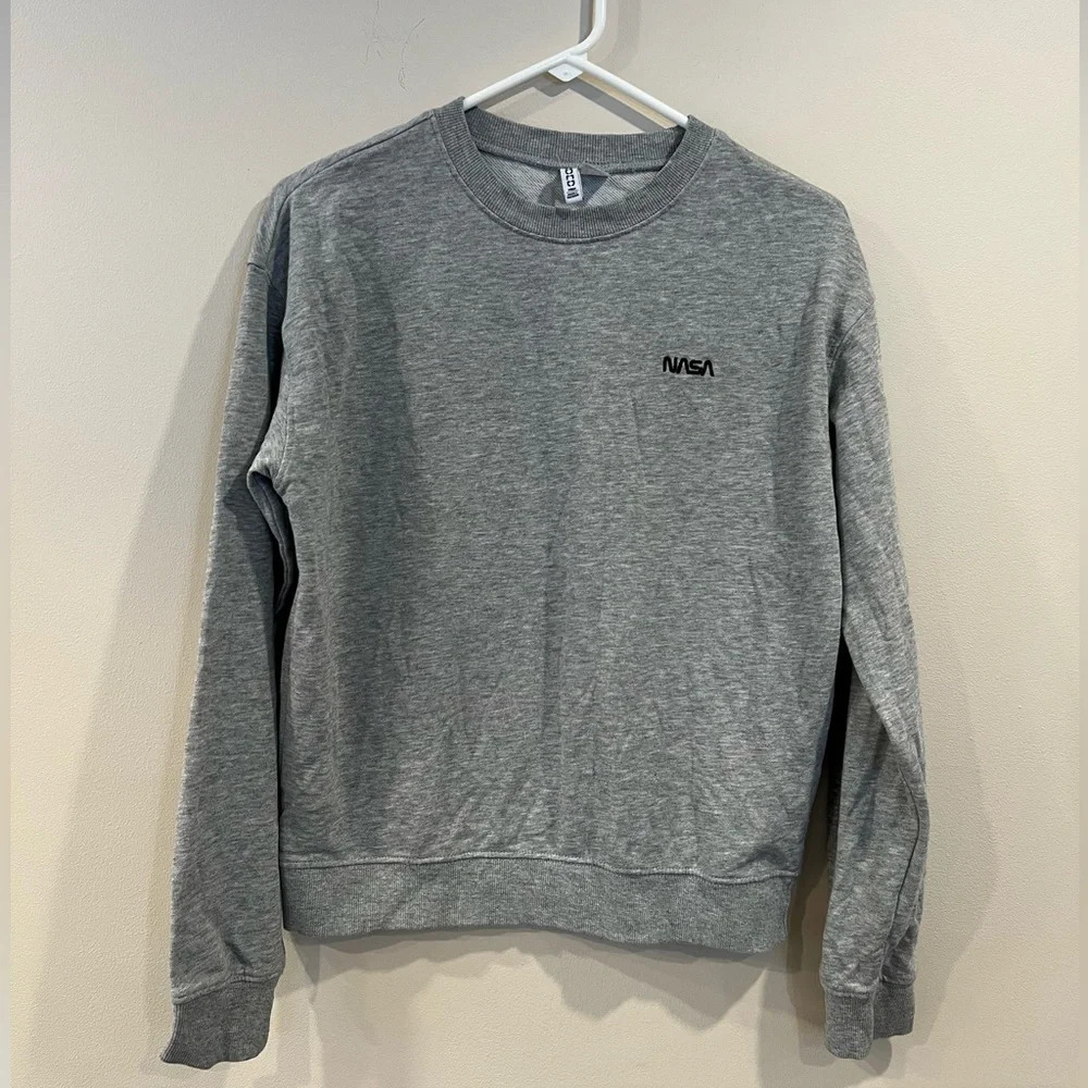 🔥 Divided NASA sweatshirt 🔥